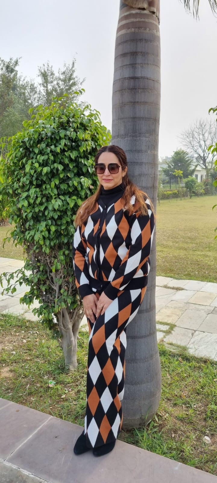 Dutch Coord Set (Brown & Black)