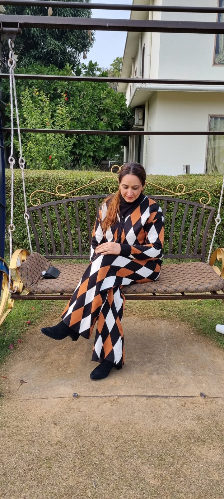 Dutch Coord Set (Brown & Black)